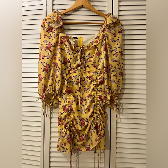 FOR LOVE & LEMONS 🍋 inspired style yellow floral print dress Fits size x-small - Picture 2 of 4